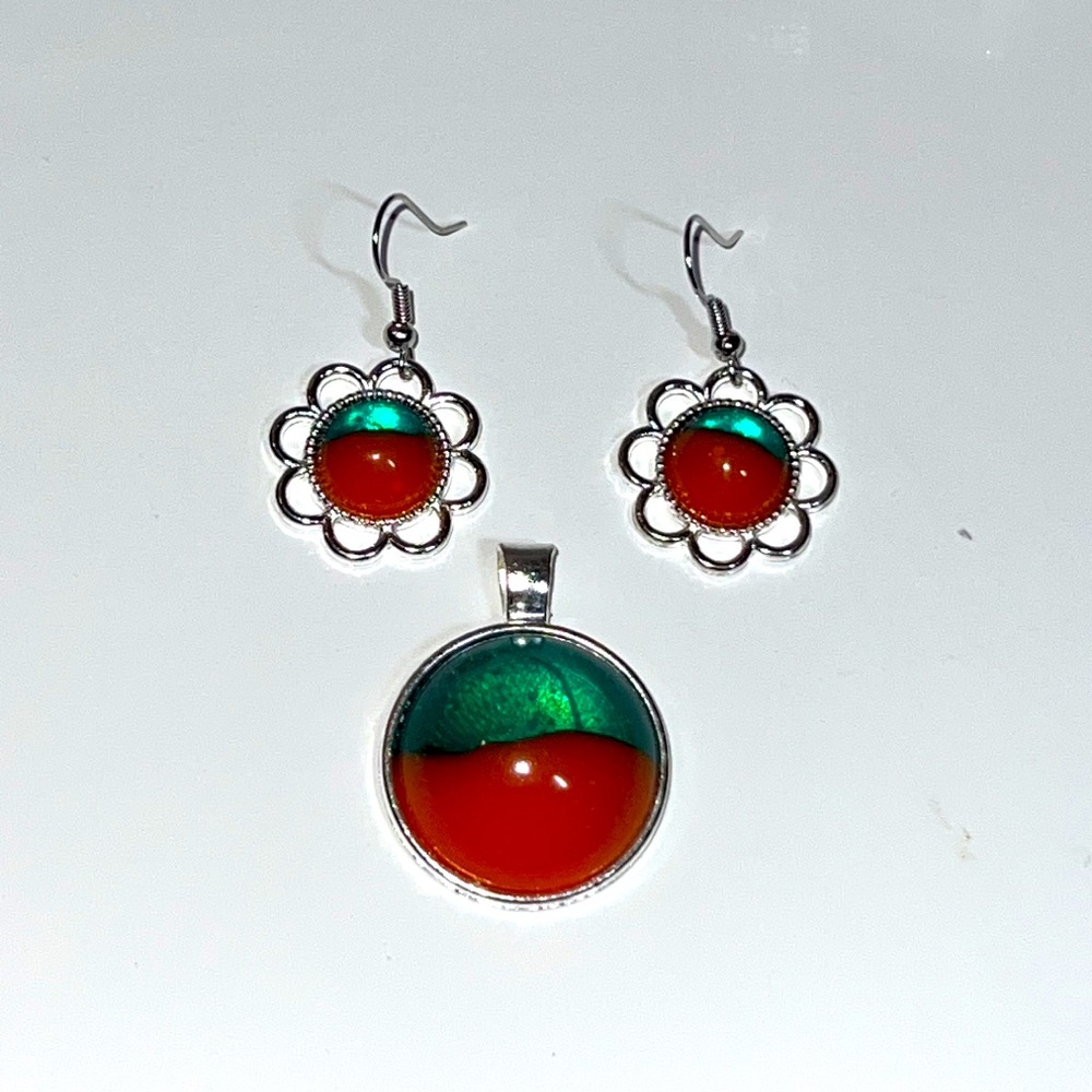 24026 Orange and Green Resin pendent and earrings.